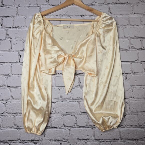 Audrey 3 1 Silky Chinoiserie Chinese Floral Pattern Balloon Sleeve Crop Top Sm - Picture 1 of 10